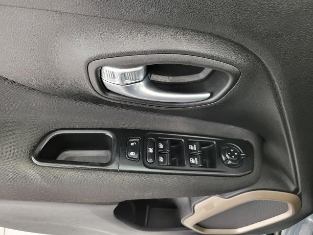 2017 Jeep Renegade Vehicle Photo in NEENAH, WI 54956-2243