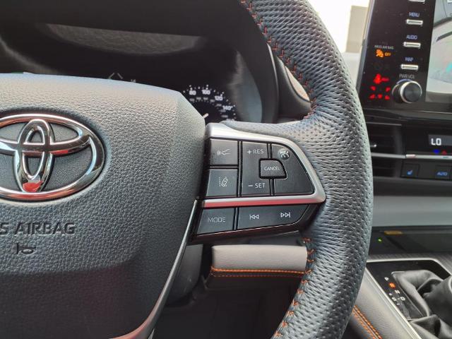2024 Toyota Sienna Vehicle Photo in Tampa, FL 33612