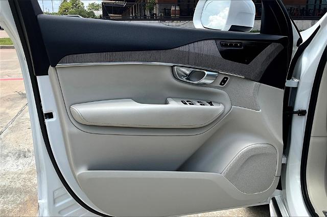 2023 Volvo XC90 Vehicle Photo in Houston, TX 77007