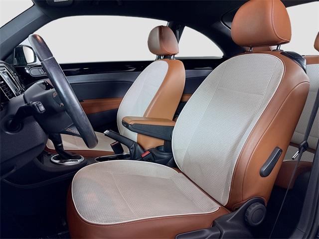 2016 Volkswagen Beetle Coupe Vehicle Photo in Puyallup, WA 98371