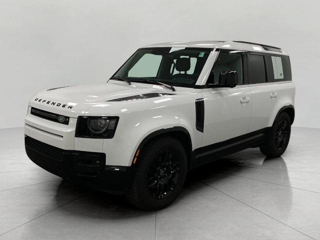 2024 Defender Vehicle Photo in Appleton, WI 54913