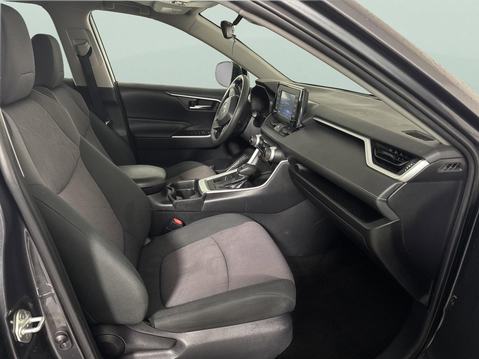 2019 Toyota RAV4 Vehicle Photo in GEORGETOWN, TX 78626-7508