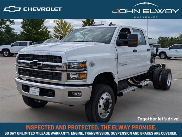 2024 Chevrolet Silverado Chassis Cab Vehicle Photo in ENGLEWOOD, CO 80113-6708