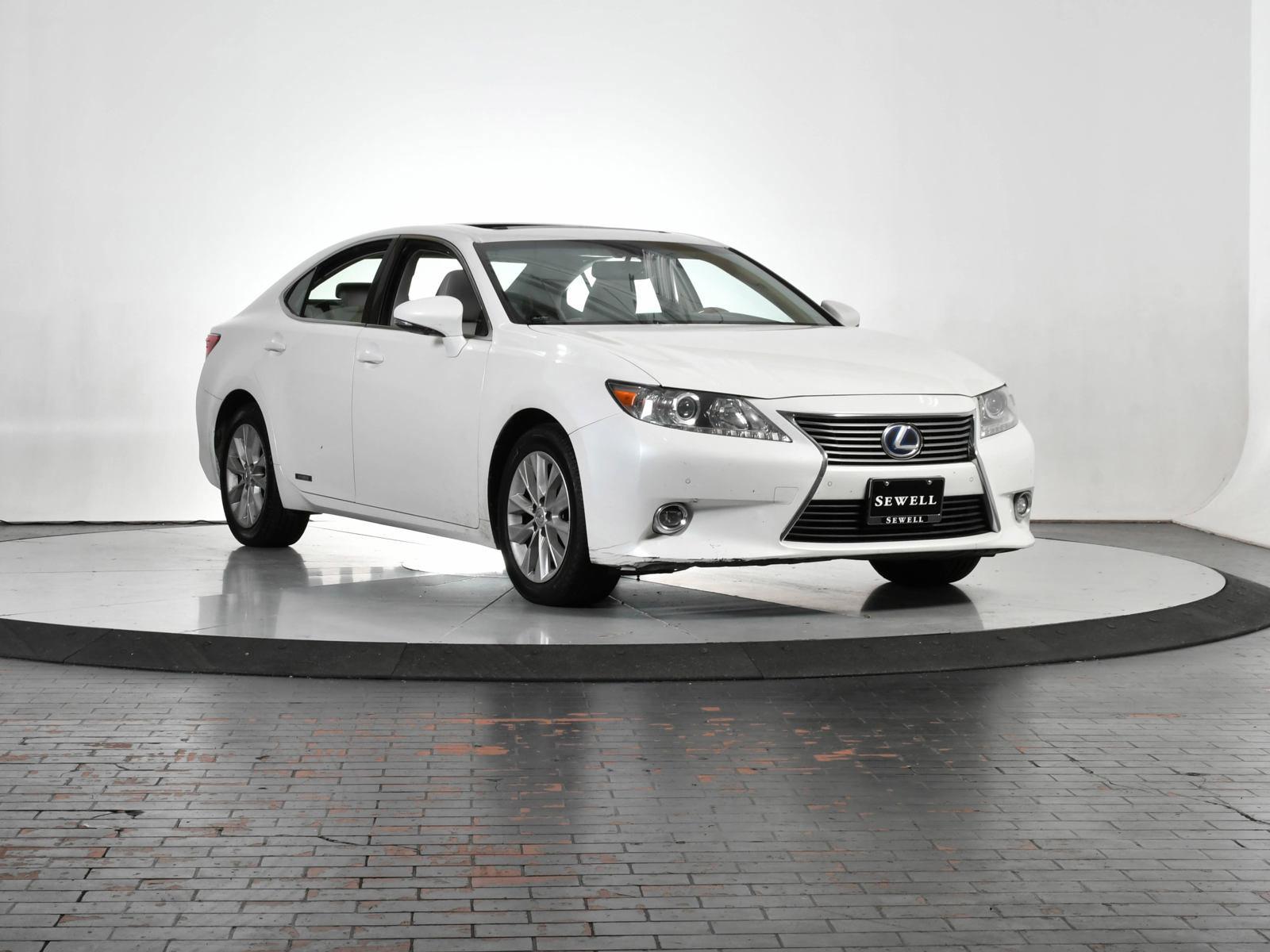 2015 Lexus ES 300h Vehicle Photo in DALLAS, TX 75235