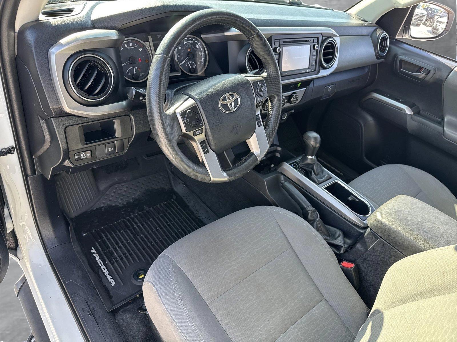 2019 Toyota Tacoma 2WD Vehicle Photo in Ft. Myers, FL 33907