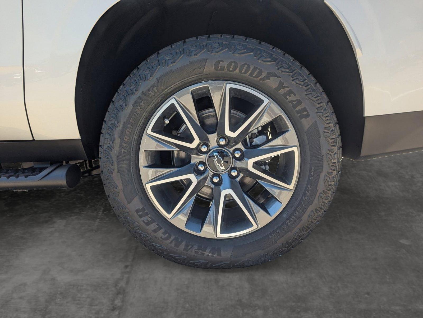 2024 Chevrolet Suburban Vehicle Photo in CORPUS CHRISTI, TX 78412-4902