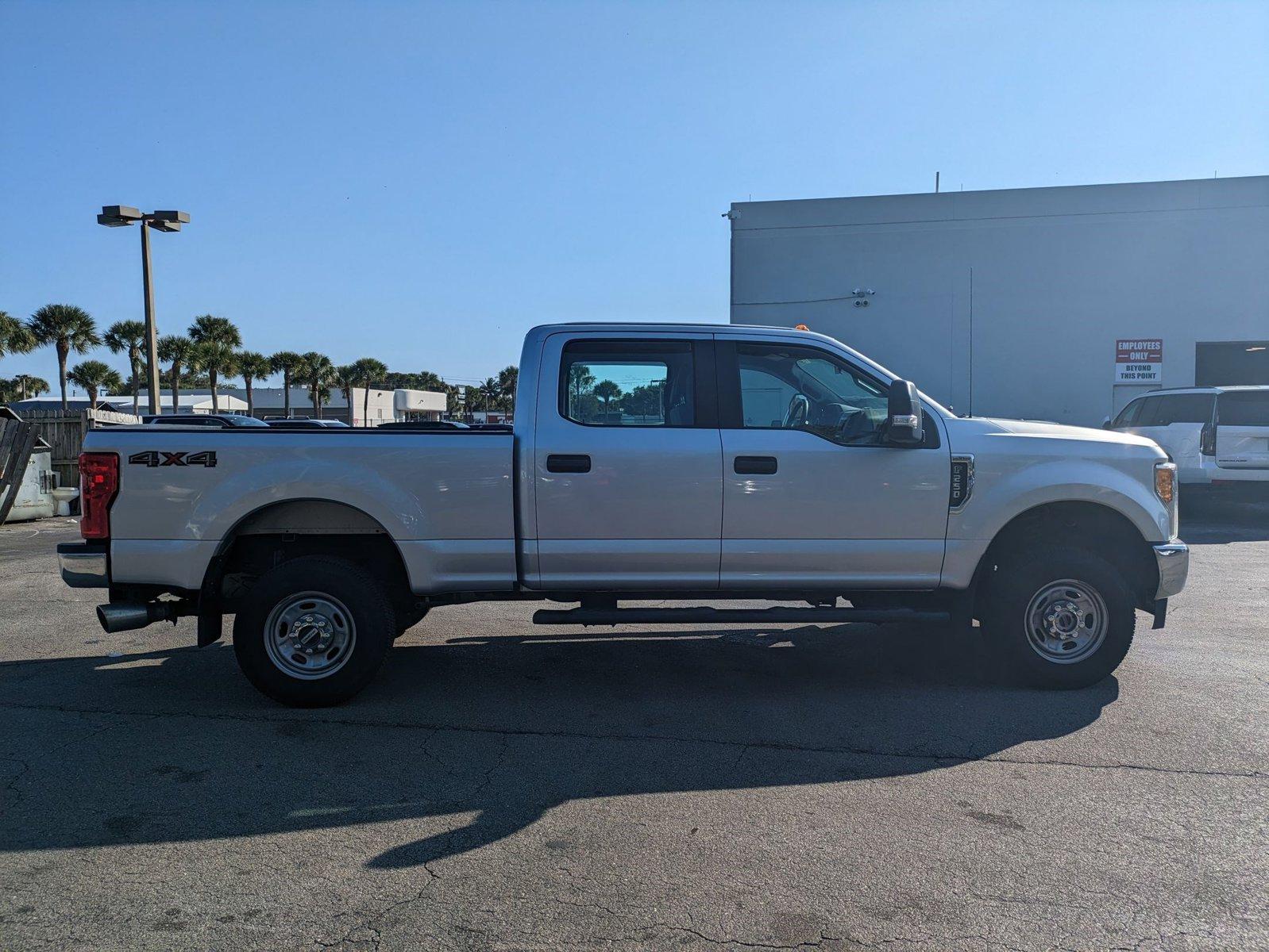 2017 Ford Super Duty F-250 SRW Vehicle Photo in WEST PALM BEACH, FL 33407-3296