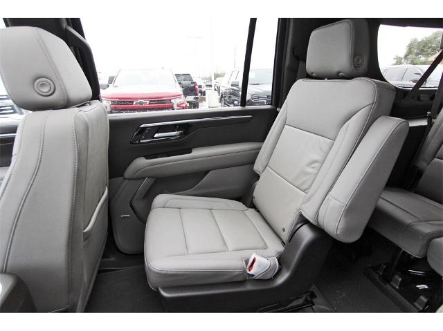 2025 Chevrolet Suburban Vehicle Photo in ROSENBERG, TX 77471-5675