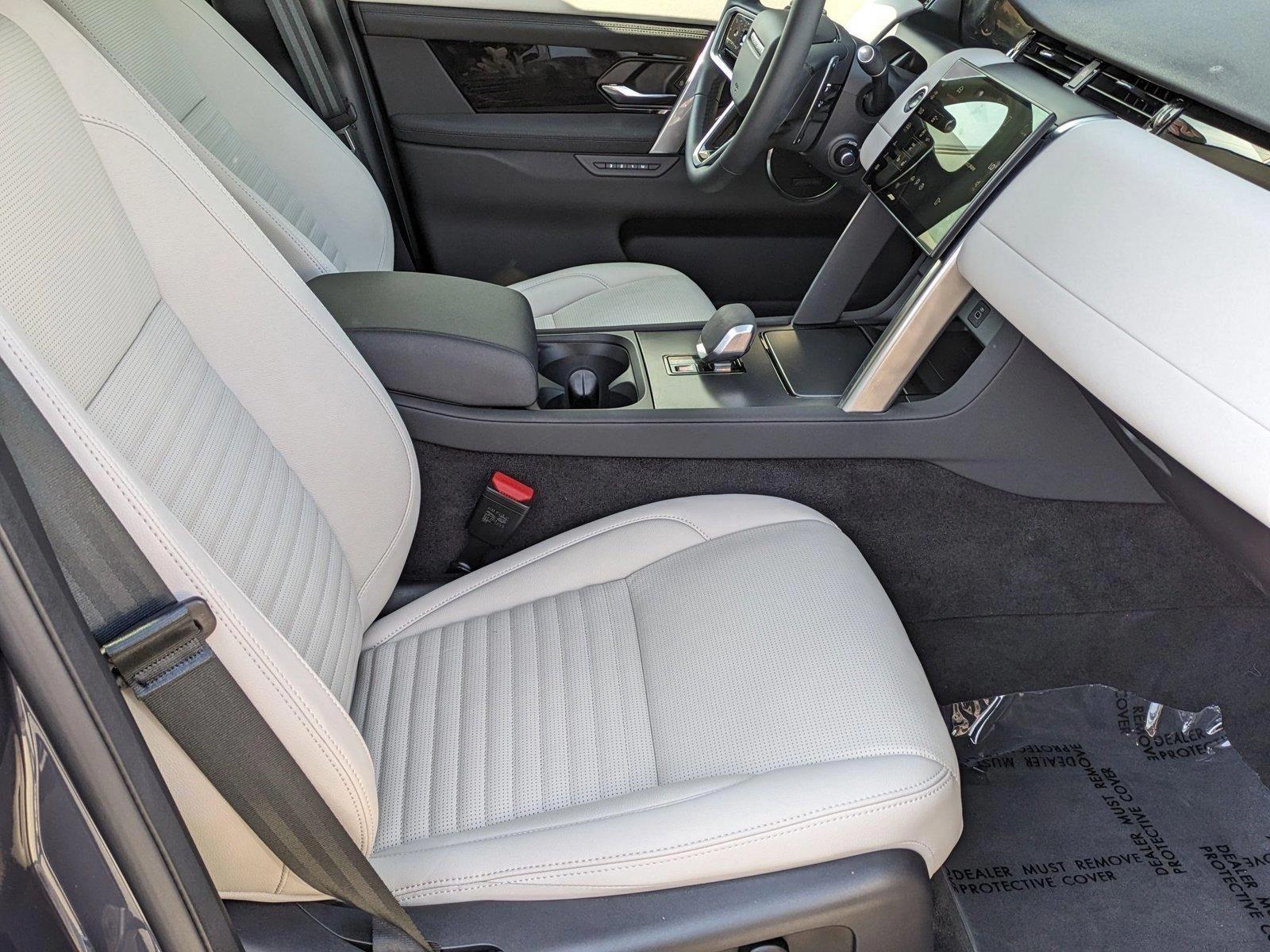 2024 Land Rover Discovery Sport Vehicle Photo in Bethesda, MD 20852