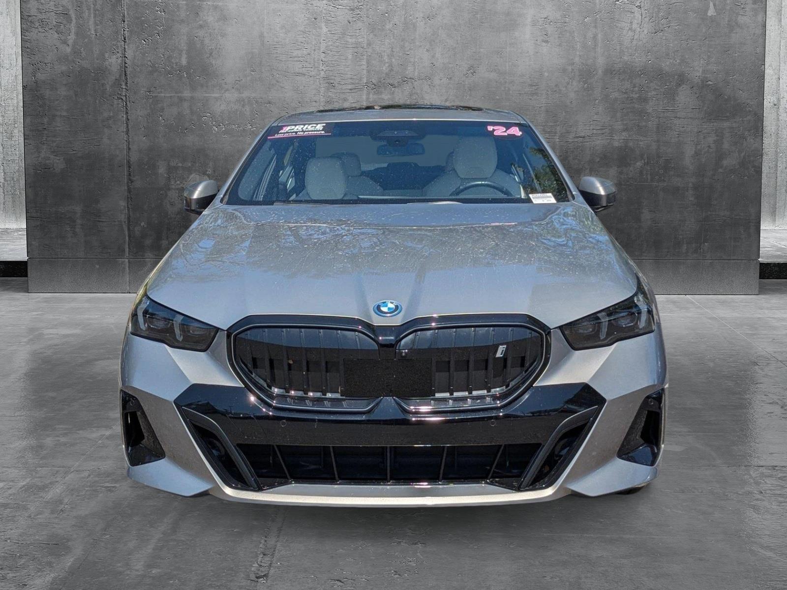 2024 BMW i5 Vehicle Photo in Tampa, FL 33614