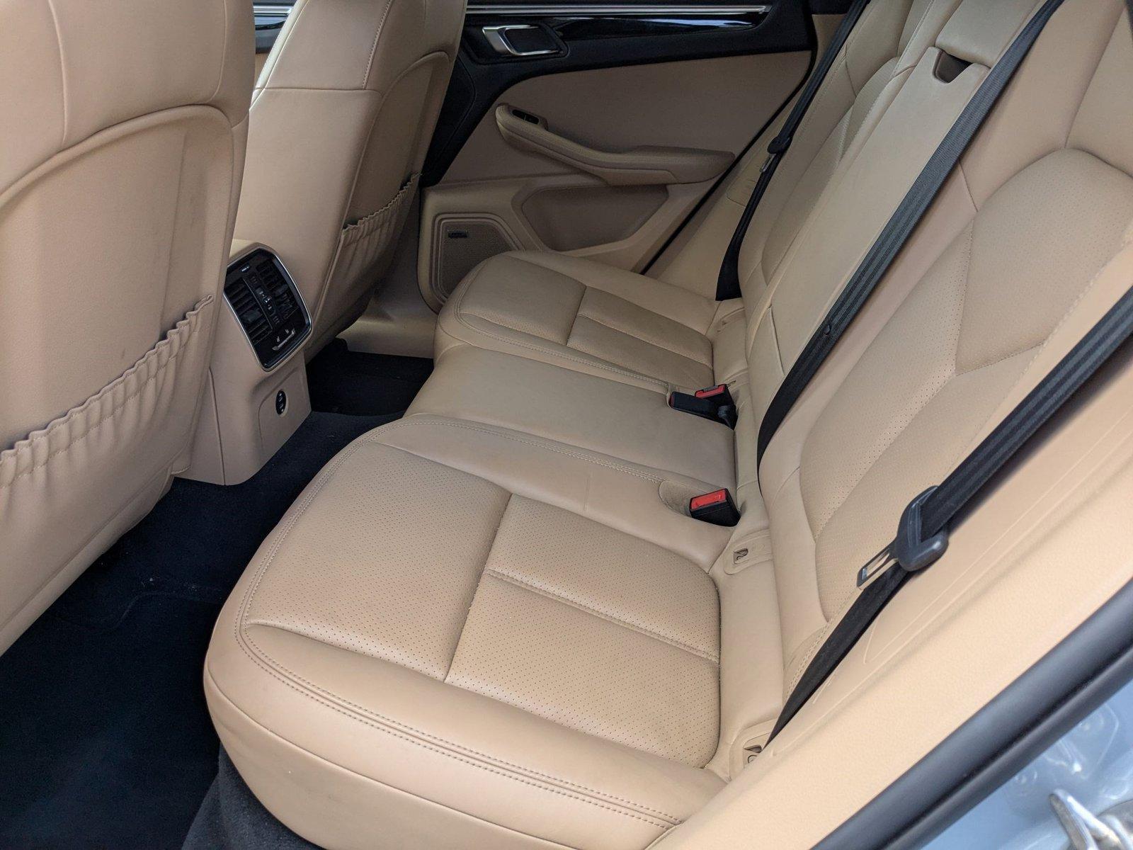 2020 Porsche Macan Vehicle Photo in Miami, FL 33169