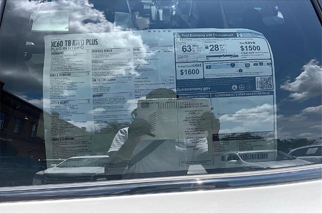2025 Volvo XC60 Plug-In Hybrid Vehicle Photo in Houston, TX 77007