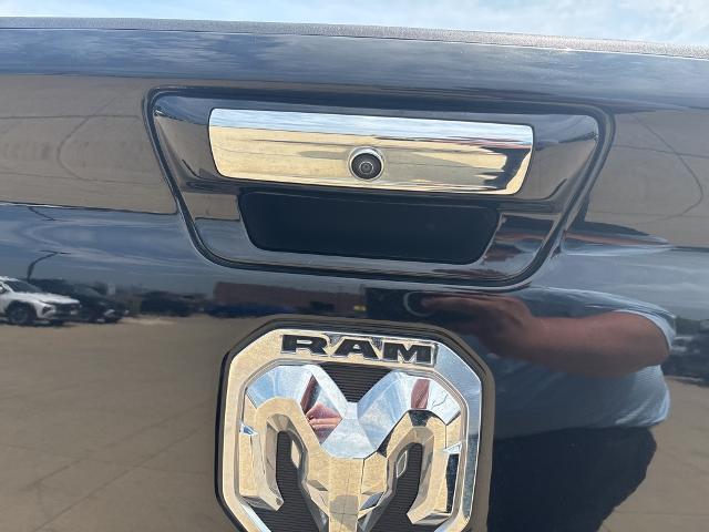 2019 Ram 1500 Vehicle Photo in Peoria, IL 61615