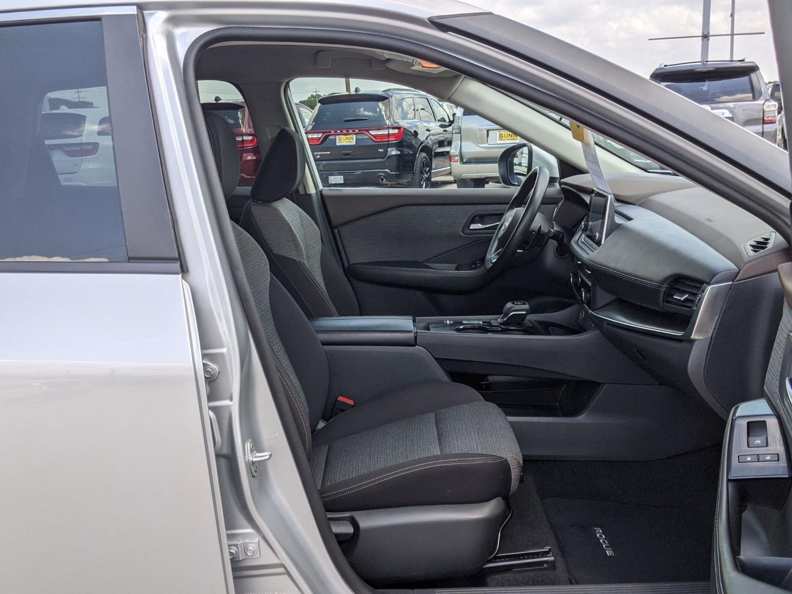 2023 Nissan Rogue Vehicle Photo in Seguin, TX 78155