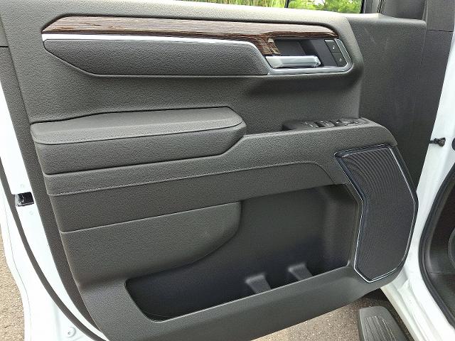 2025 GMC Sierra 1500 Vehicle Photo in TREVOSE, PA 19053-4984