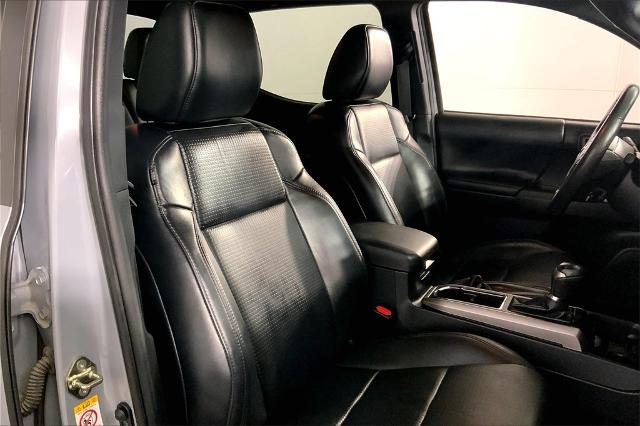 2019 Toyota Tacoma 4WD Vehicle Photo in Kansas City, MO 64114