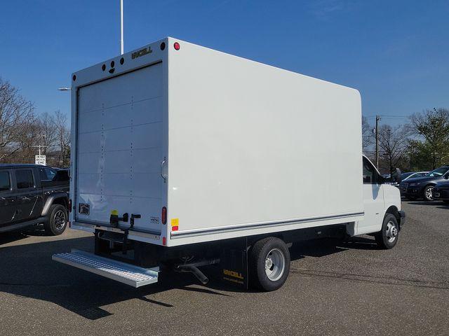 2023 Chevrolet Express Cutaway 3500 Vehicle Photo in DANBURY, CT 06810-5034