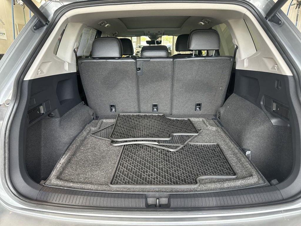 2021 Volkswagen Tiguan Vehicle Photo in Marion, IA 52302