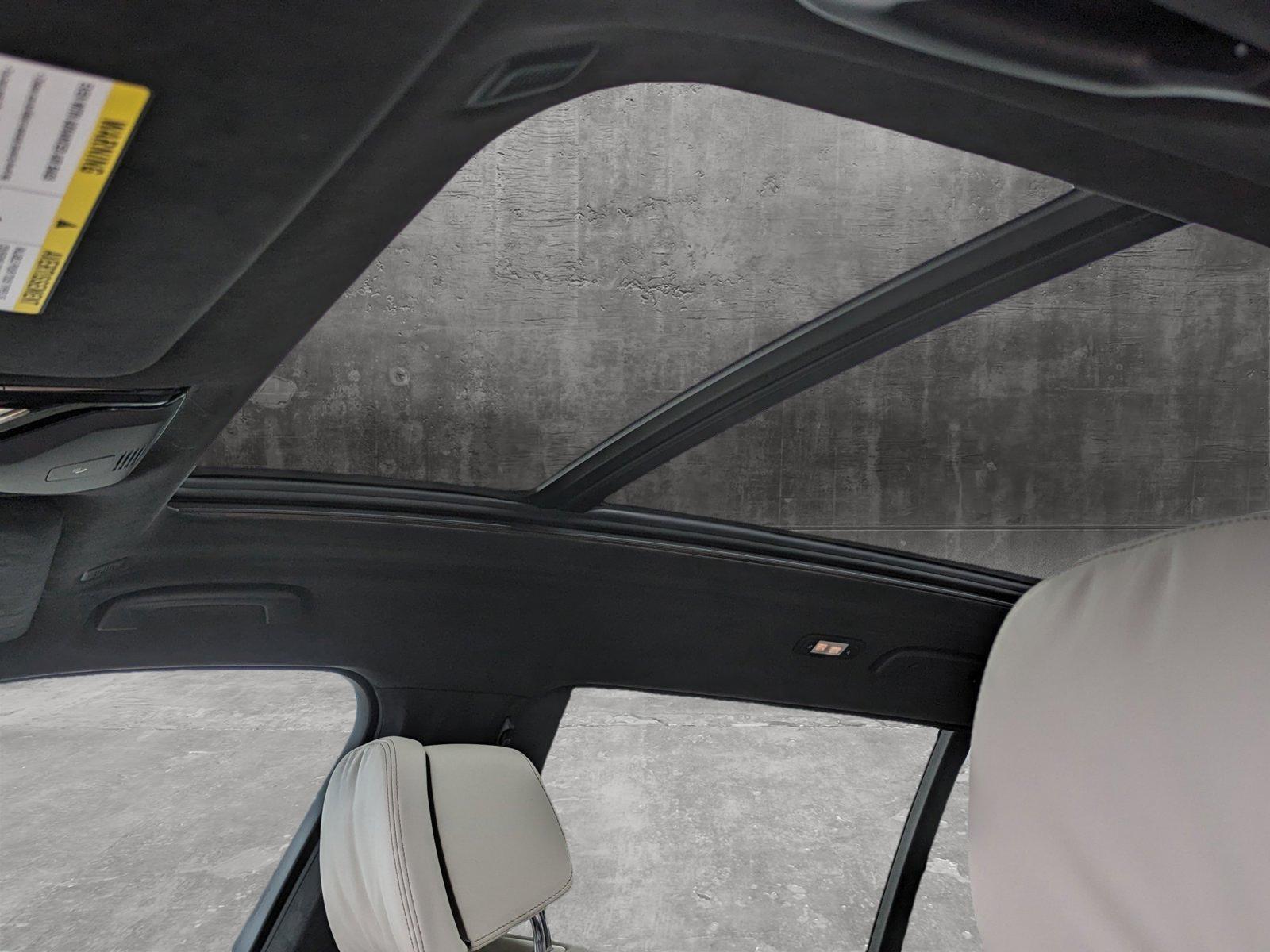 2025 BMW X7 M60i Vehicle Photo in Rockville, MD 20852