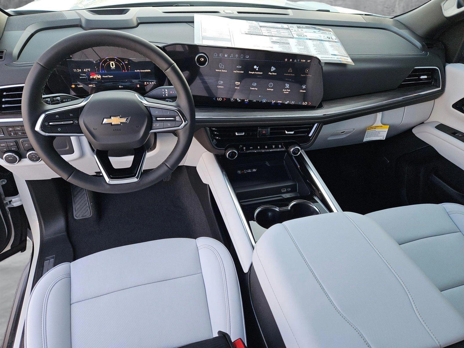 2025 Chevrolet Suburban Vehicle Photo in MESA, AZ 85206-4395
