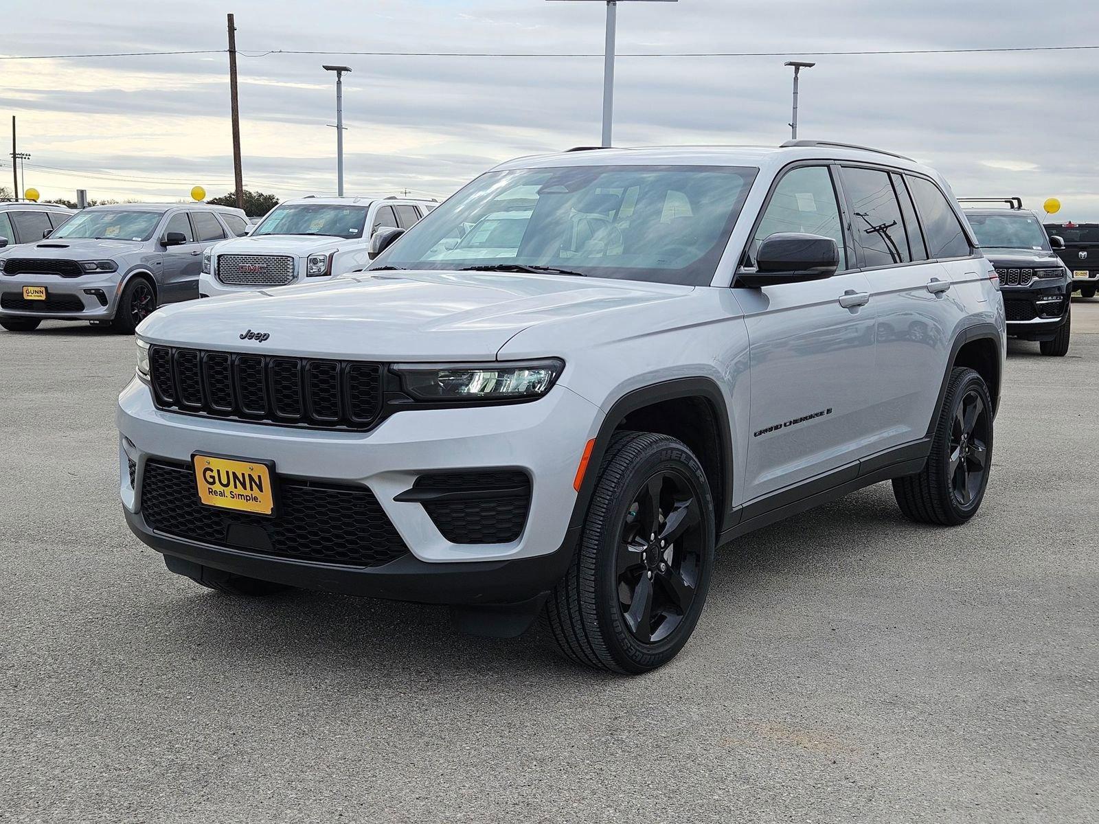 2022 Jeep Grand Cherokee Vehicle Photo in Seguin, TX 78155