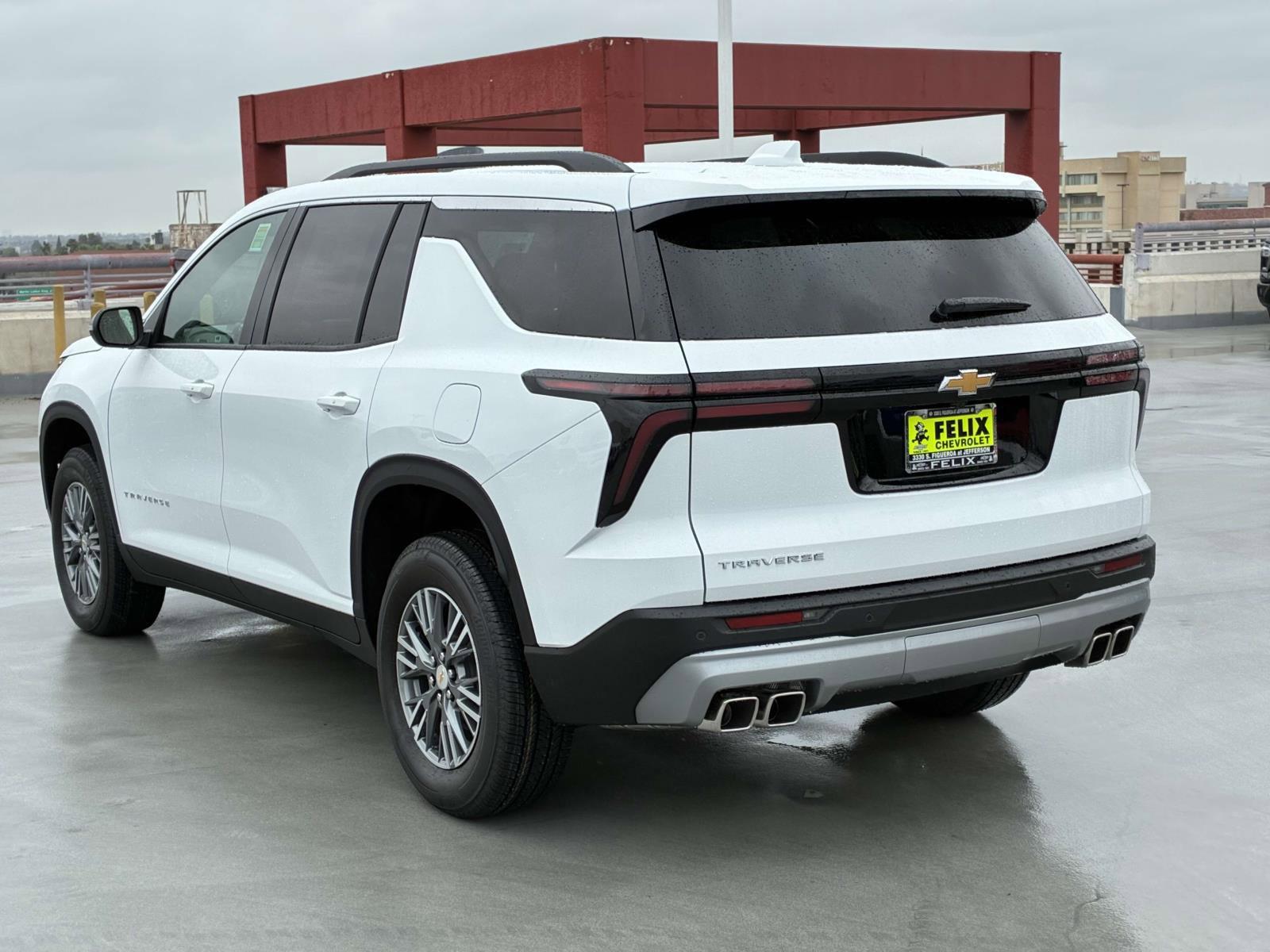 2025 Chevrolet Traverse Vehicle Photo in LOS ANGELES, CA 90007-3794