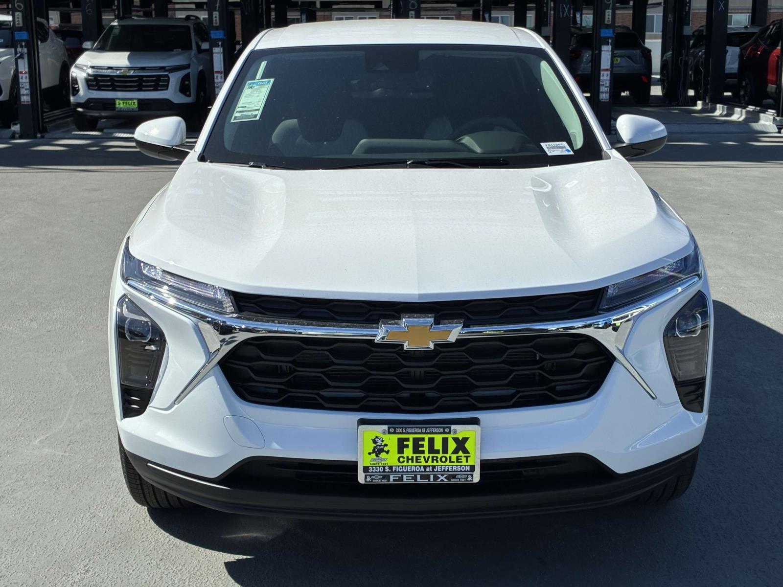 2025 Chevrolet Trax Vehicle Photo in LOS ANGELES, CA 90007-3794