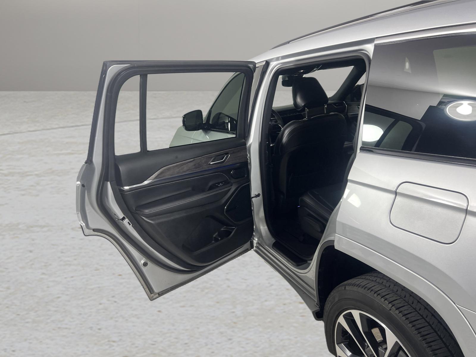 2023 Jeep Grand Cherokee L Vehicle Photo in Georgetown, TX 78626
