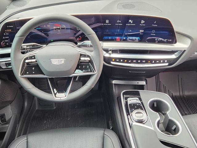 2025 Cadillac LYRIQ Vehicle Photo in HOUSTON, TX 77079