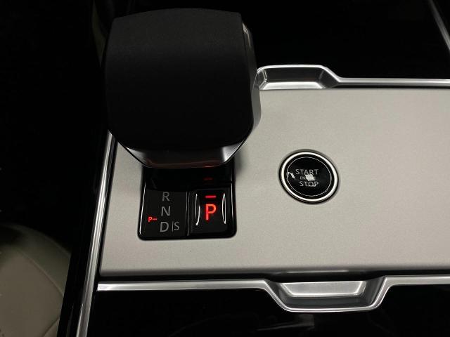 2025 Range Rover Vehicle Photo in Appleton, WI 54913