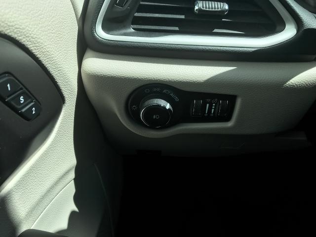 2023 Chrysler Pacifica Vehicle Photo in GREEN BAY, WI 54303-3330
