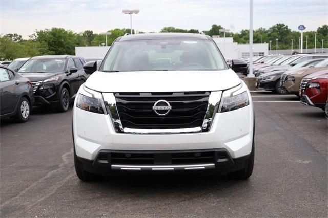 2025 Nissan Pathfinder Vehicle Photo in Hazelwood, MO 63042