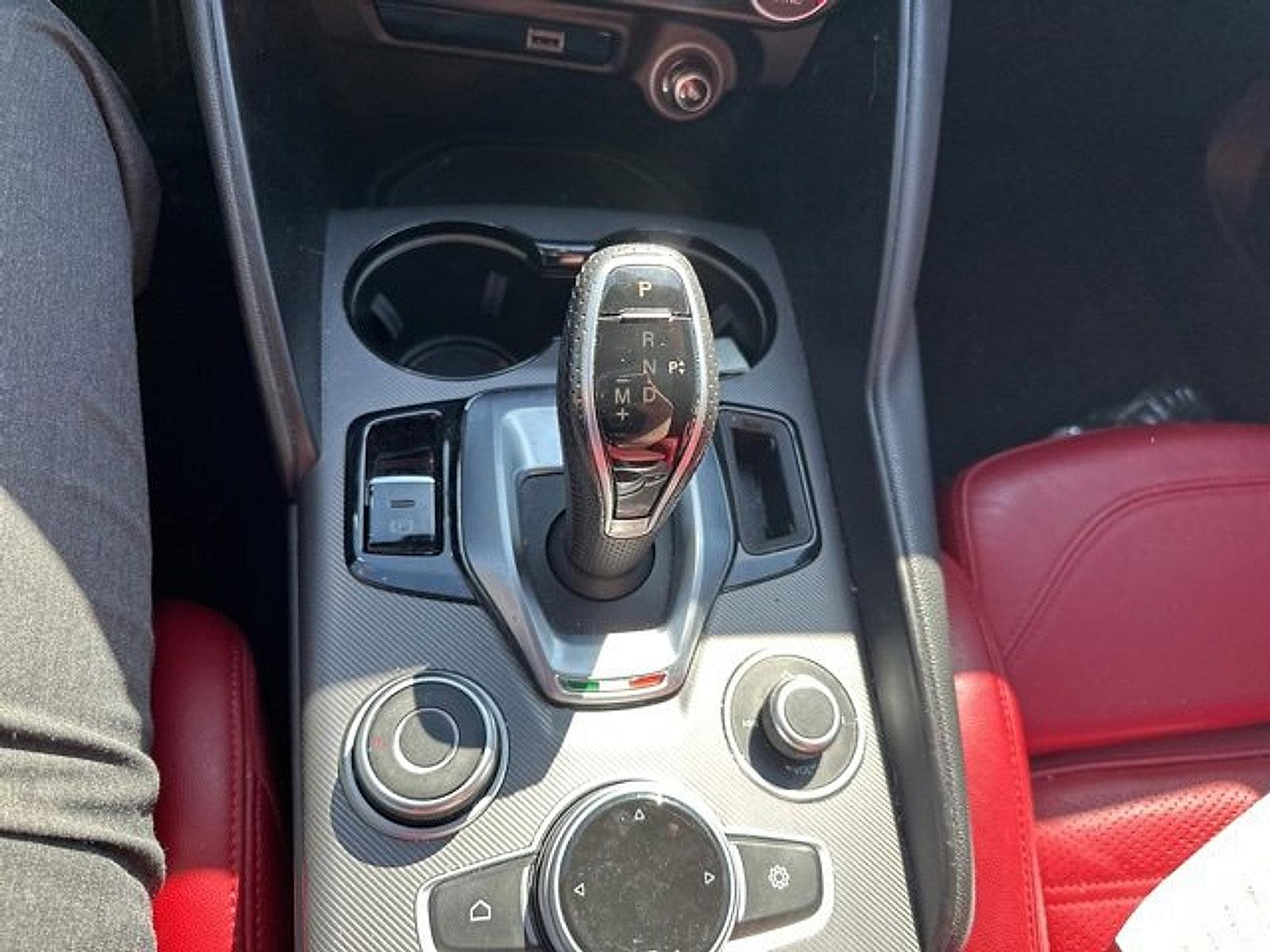 2022 Alfa Romeo Giulia Vehicle Photo in Willow Grove, PA 19090