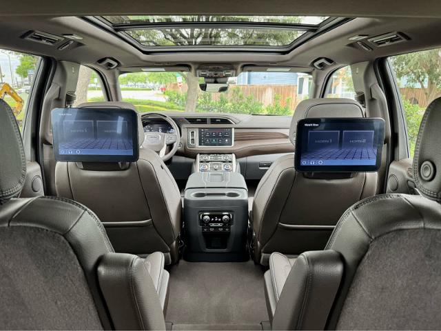 2024 GMC Yukon XL Vehicle Photo in DALLAS, TX 75209-3016