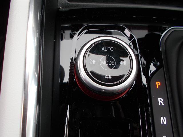 2025 GMC Canyon Vehicle Photo in LOWELL, MA 01852-4336