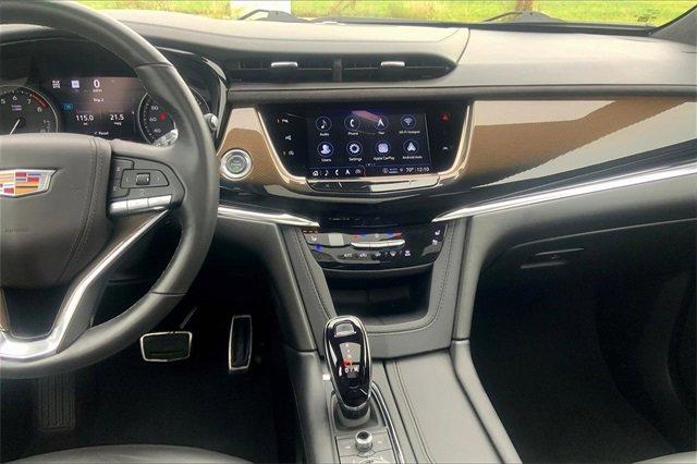 2024 Cadillac XT6 Vehicle Photo in TOPEKA, KS 66609-0000