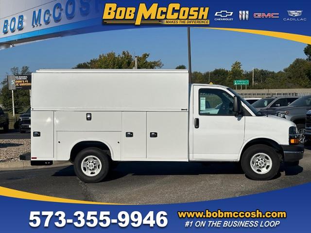 2024 Chevrolet Express Cutaway 3500 Vehicle Photo in COLUMBIA, MO 65203-3903