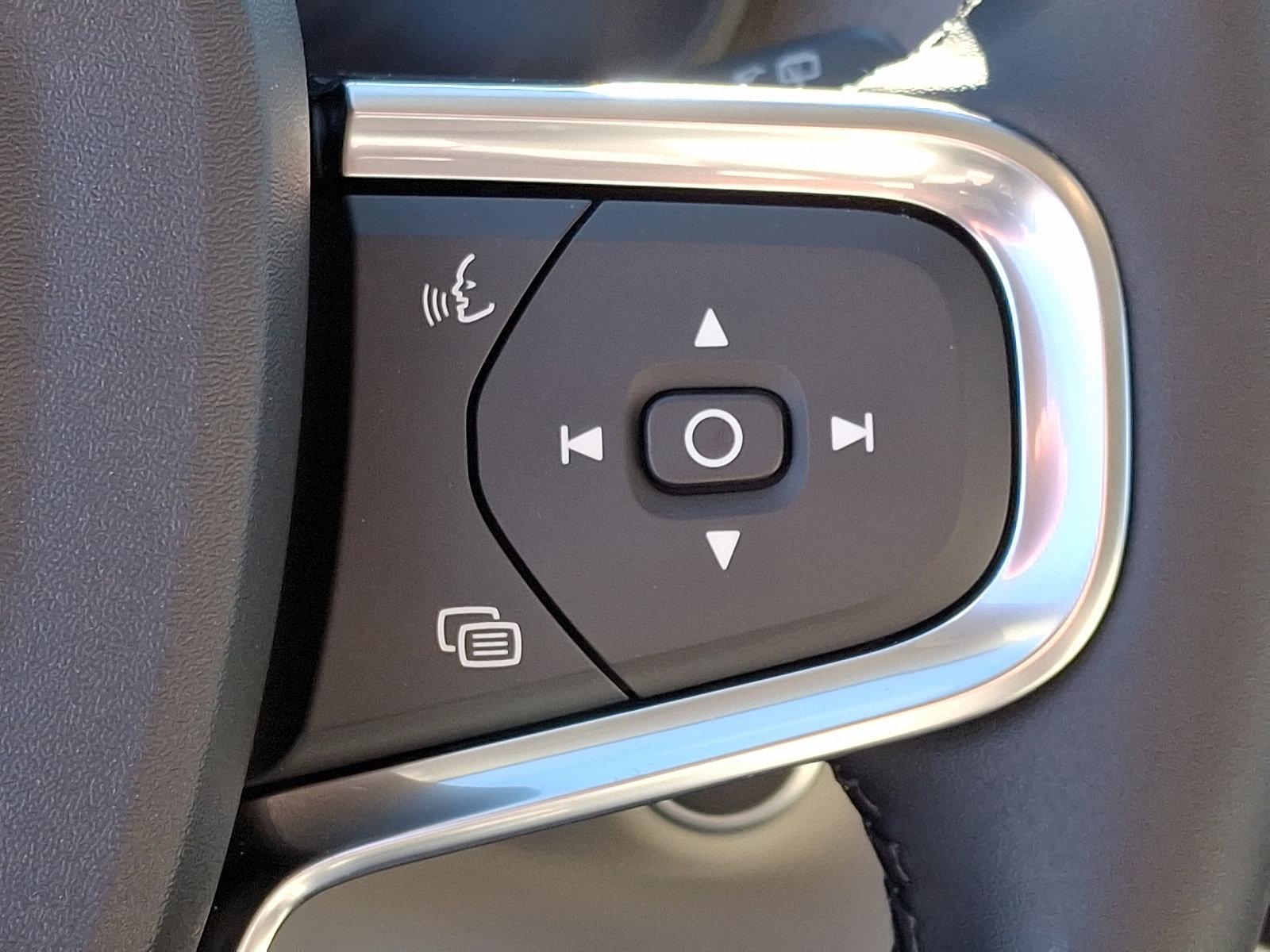 2025 Volvo XC40 Vehicle Photo in Trevose, PA 19053