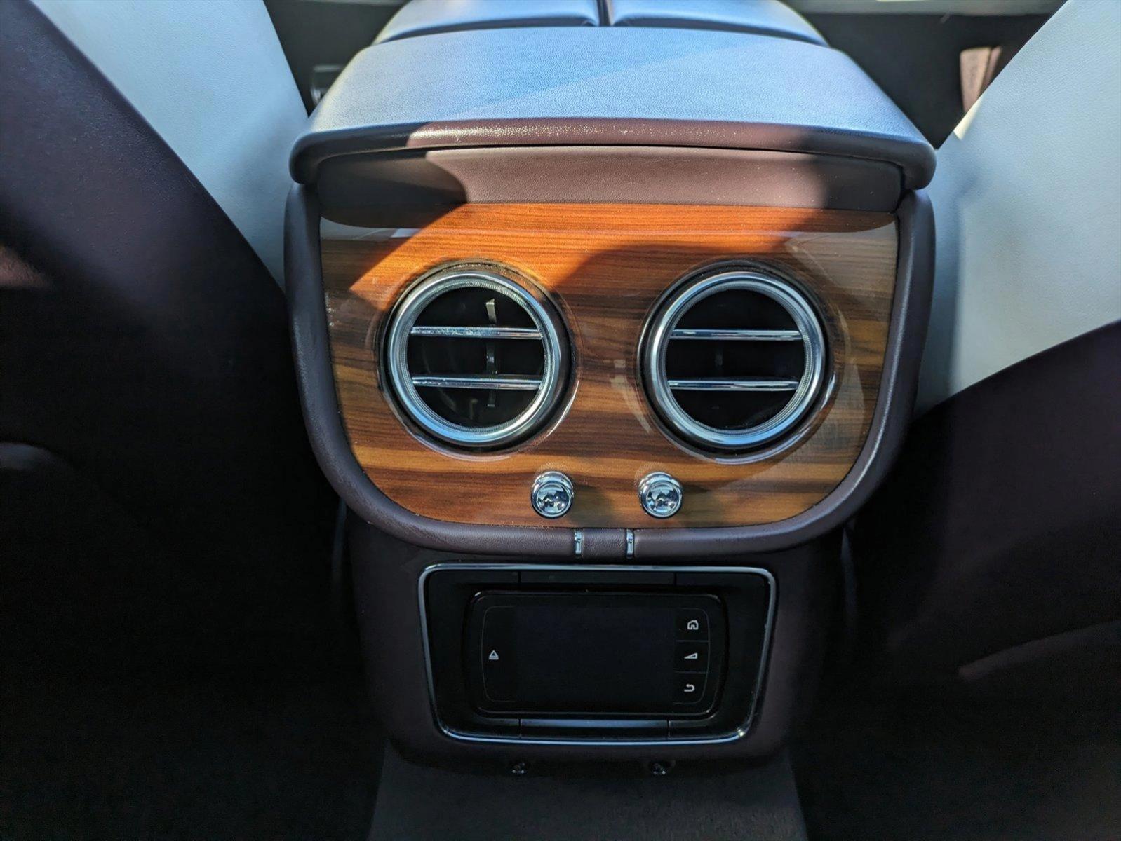 2019 Bentley Bentayga Vehicle Photo in Las Vegas, NV 89149