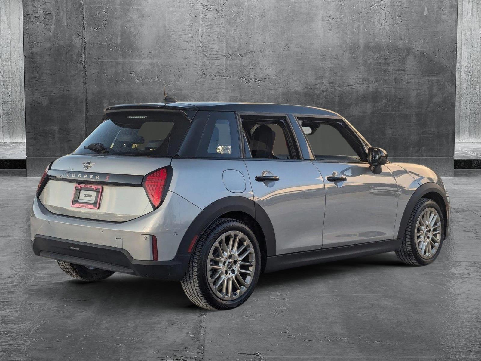 2025 MINI Cooper S Hardtop 4 Door Vehicle Photo in Towson, MD 21204