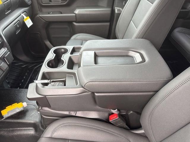2025 GMC Sierra 3500 HD Chassis Cab Vehicle Photo in MEDINA, OH 44256-9631