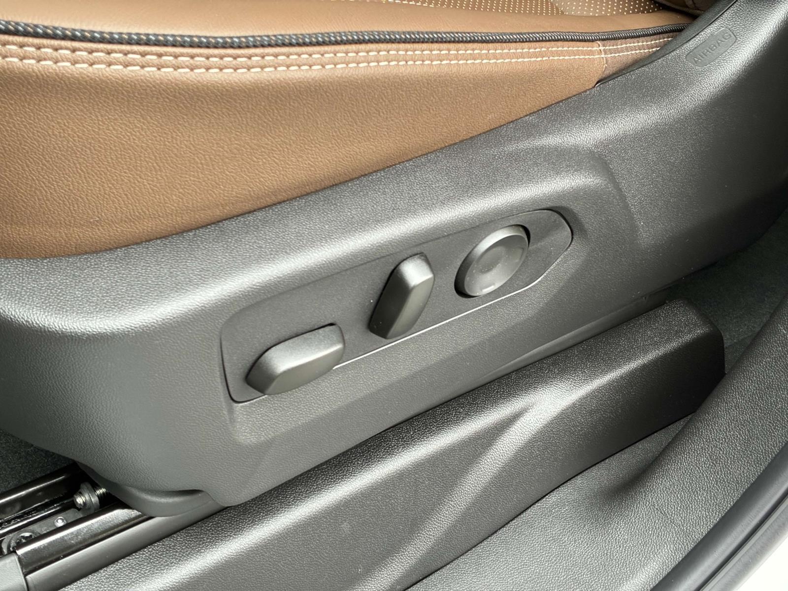 2025 Chevrolet Suburban Vehicle Photo in LOS ANGELES, CA 90007-3794
