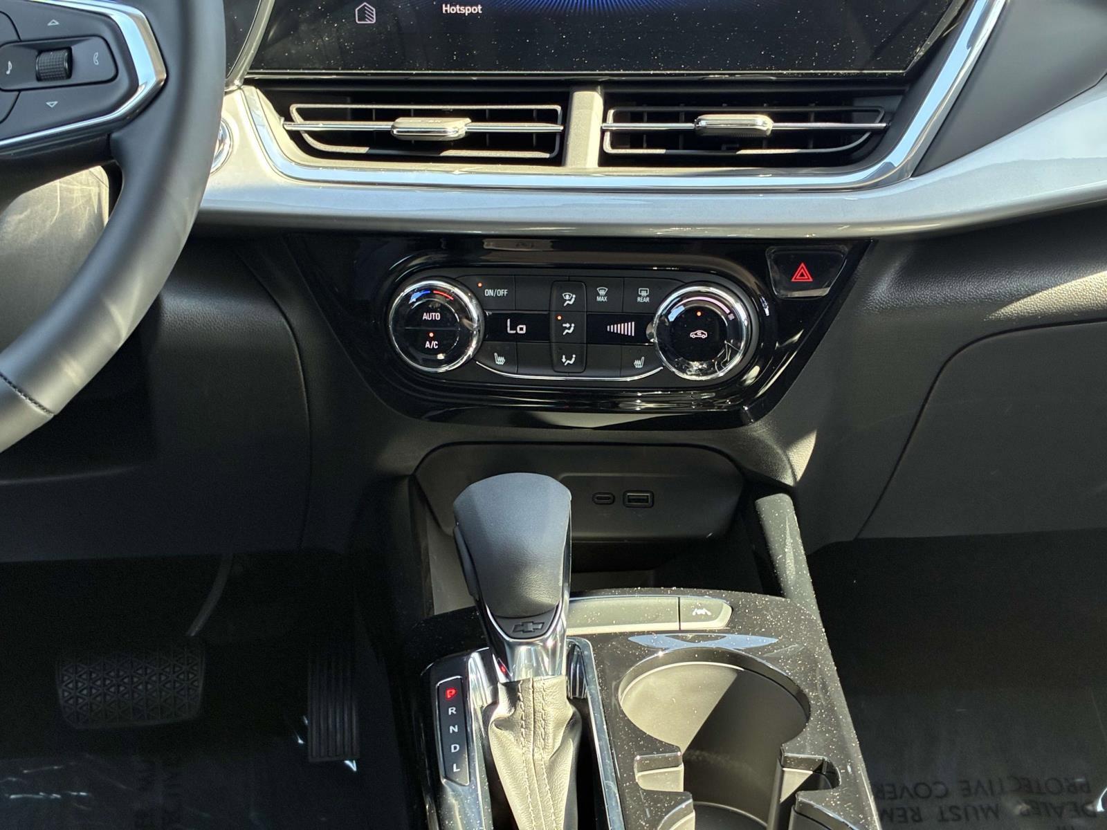 2025 Chevrolet Trax Vehicle Photo in LOS ANGELES, CA 90007-3794