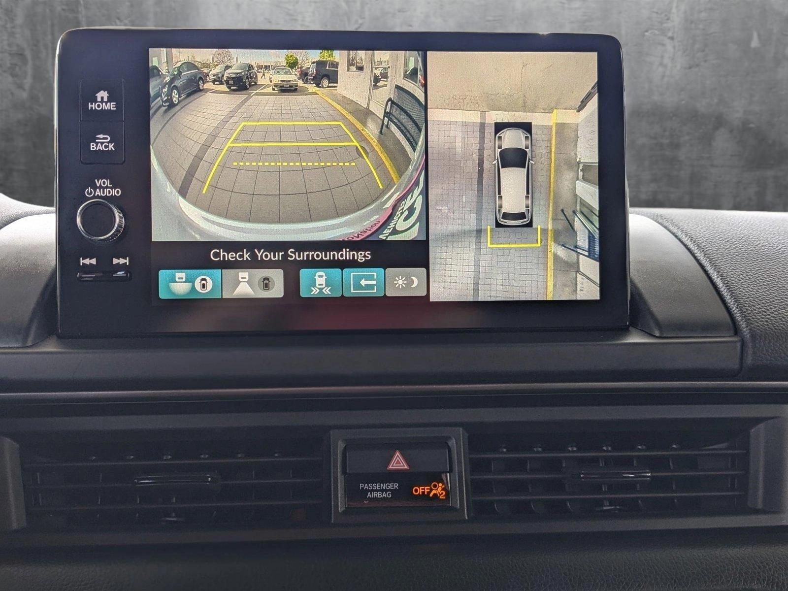 2023 Honda Pilot Vehicle Photo in VALENCIA, CA 91355-1705