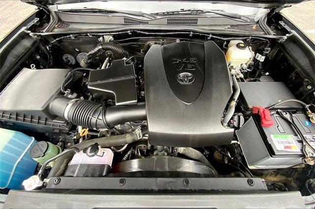 2019 Toyota Tacoma 4WD Vehicle Photo in TOPEKA, KS 66609-0000