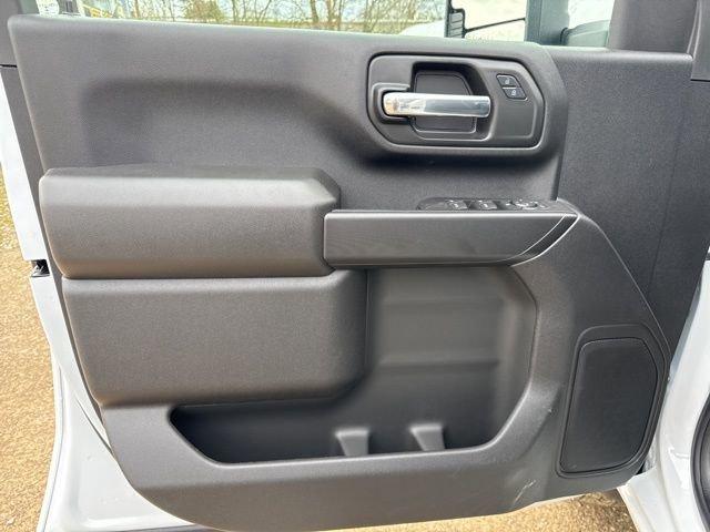 2025 GMC Sierra 3500 HD Chassis Cab Vehicle Photo in MEDINA, OH 44256-9631