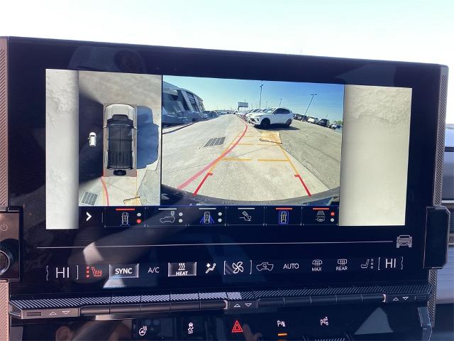 2025 GMC HUMMER EV SUV Vehicle Photo in Greenville, TX 75402