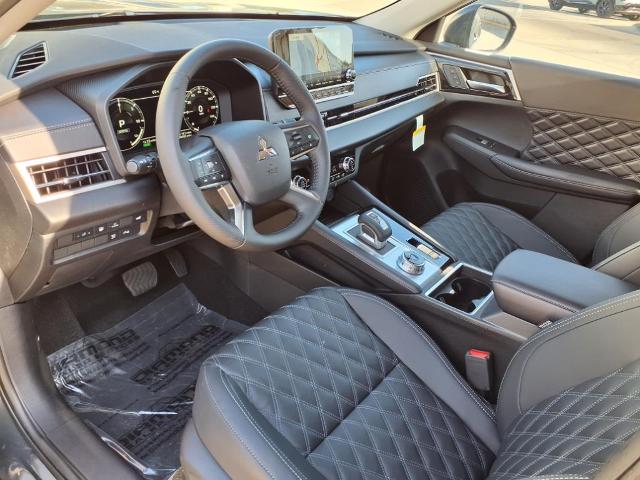 2025 Mitsubishi Outlander Plug-In Hybrid Vehicle Photo in Tampa, FL 33612