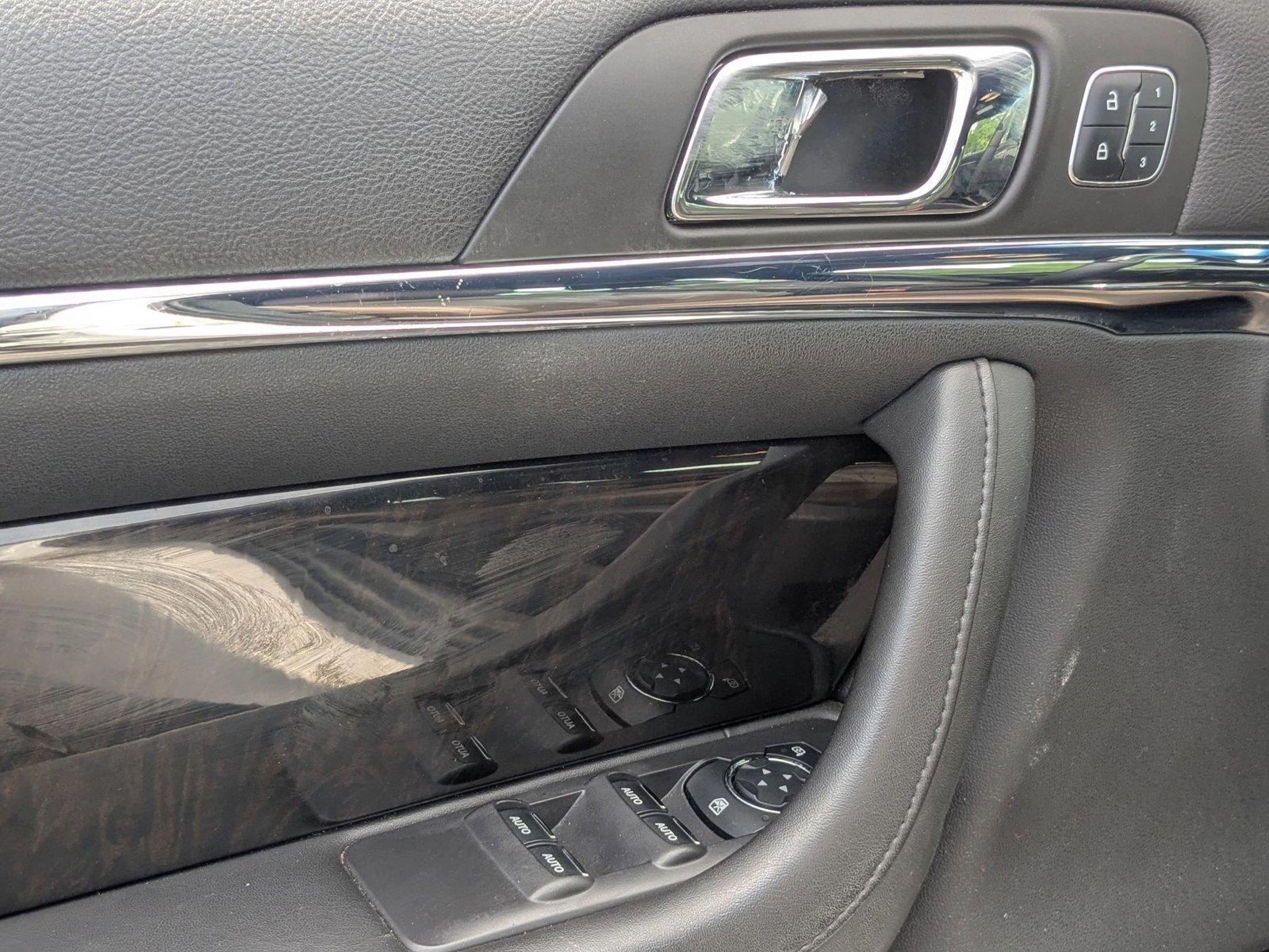 2015 Lincoln MKS Vehicle Photo in St. Petersburg, FL 33713