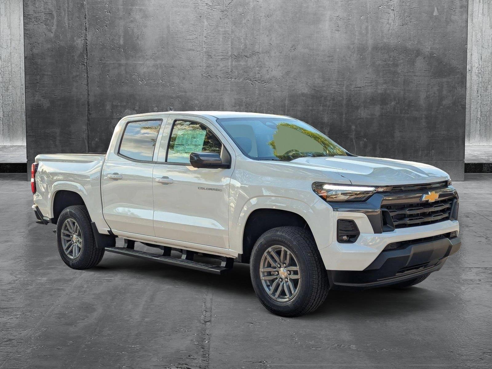 2025 Chevrolet Colorado Vehicle Photo in GREENACRES, FL 33463-3207